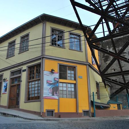 Hostal Recuerdos De Familia Valparaíso Exterior photo