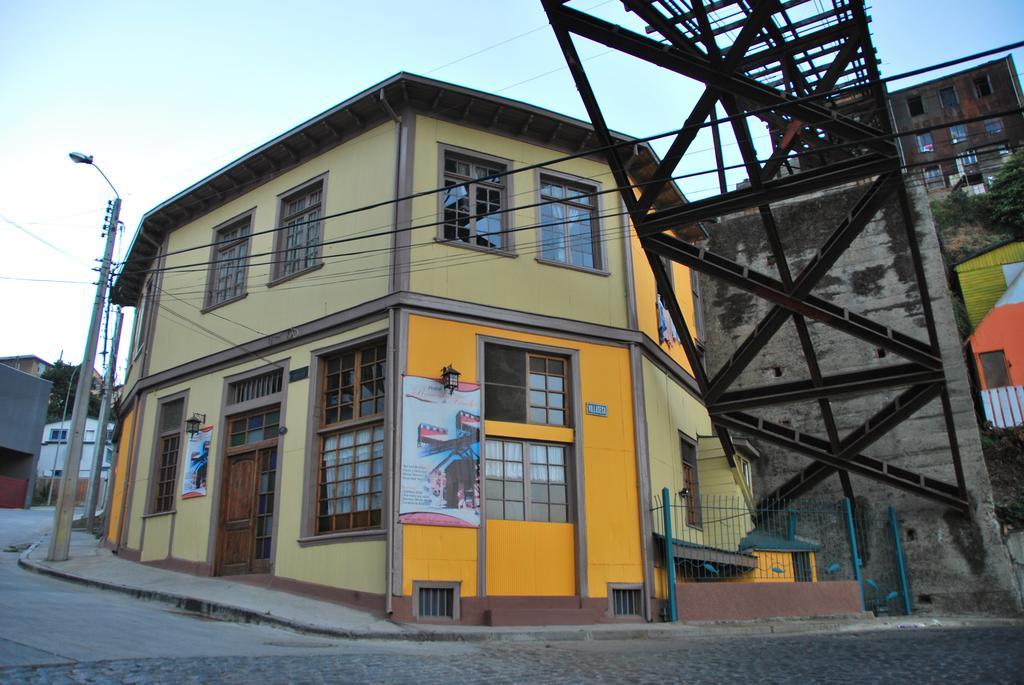 Hostal Recuerdos De Familia Valparaíso Exterior photo