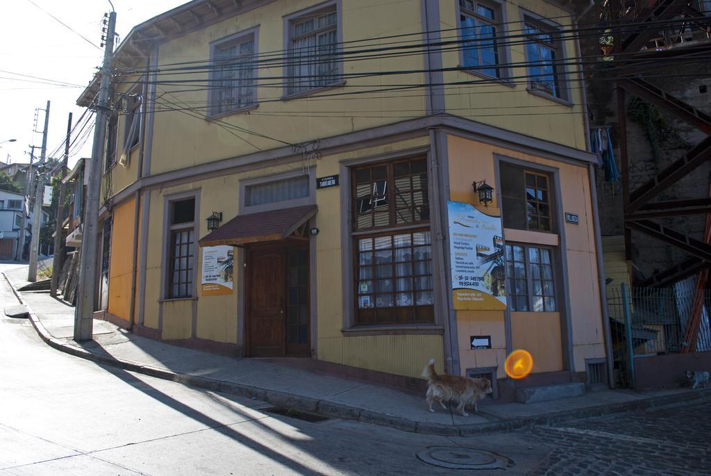 Hostal Recuerdos De Familia Valparaíso Exterior photo